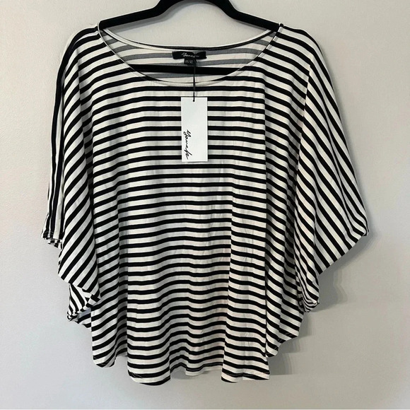 Yana K Women's Tania Top in Black & Ivory Stripes Short Sleeves One Size NWT - Picture 2 of 9